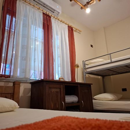 Hostel Nena Semi ติรานา ภายนอก รูปภาพ