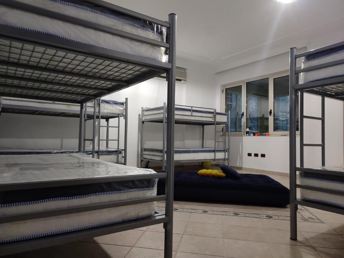 Hostel Nena Semi ติรานา ภายนอก รูปภาพ